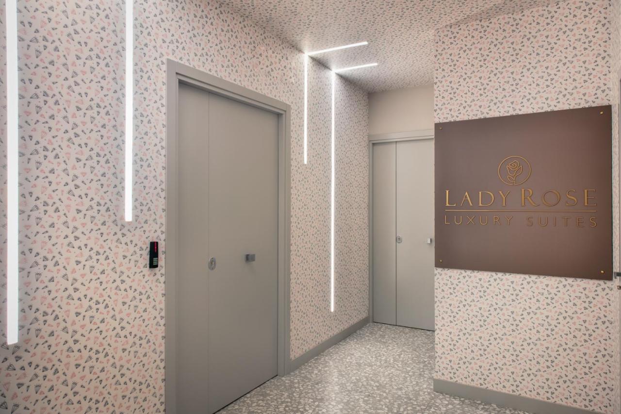 Lady Rose Hotel Наполи Екстериор снимка