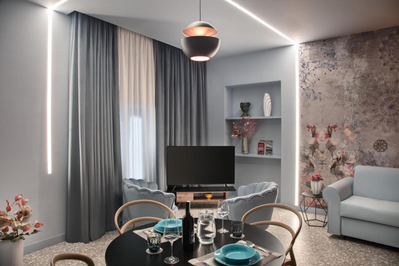 Lady Rose Hotel Наполи Екстериор снимка