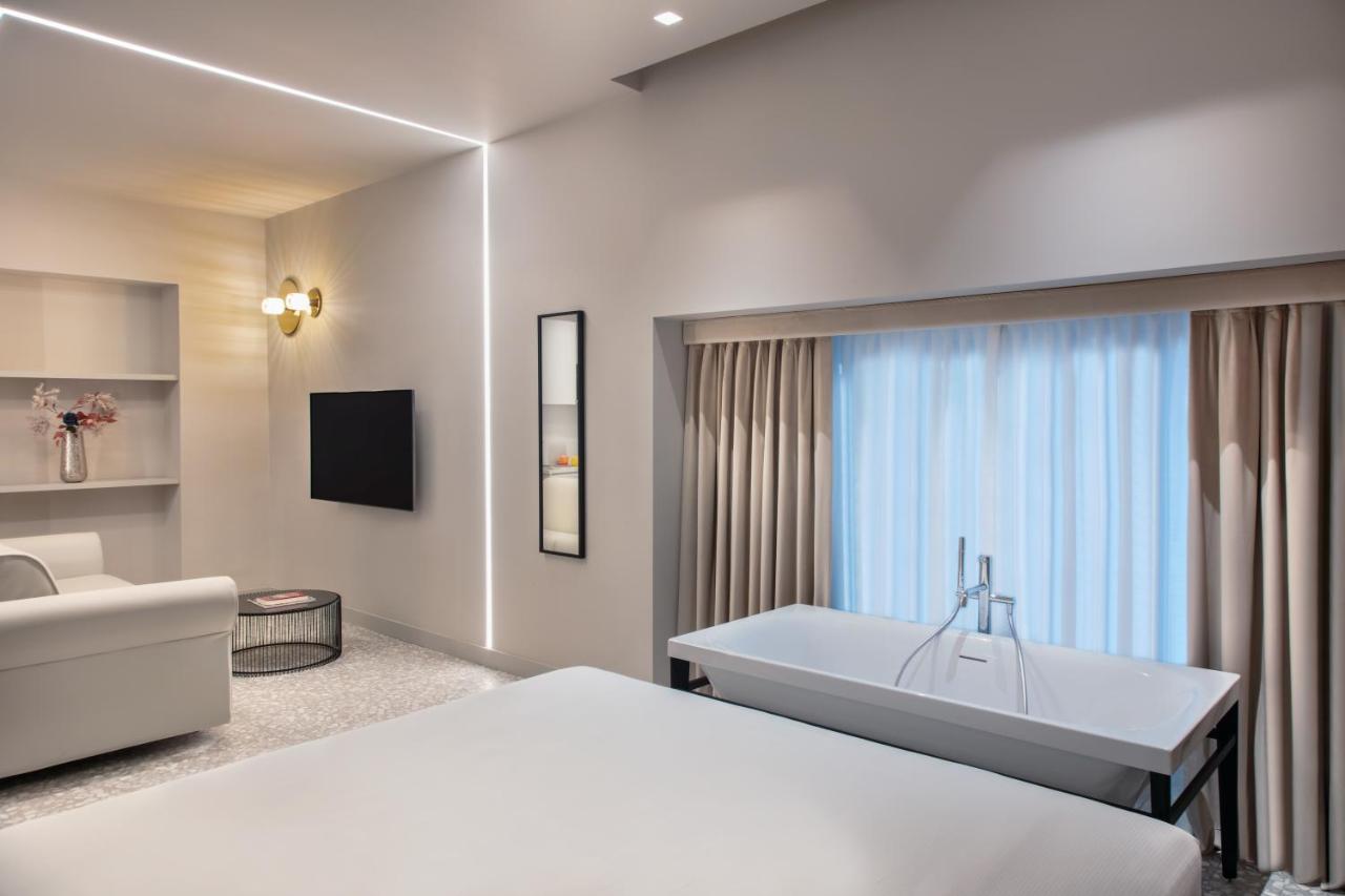Lady Rose Hotel Наполи Екстериор снимка