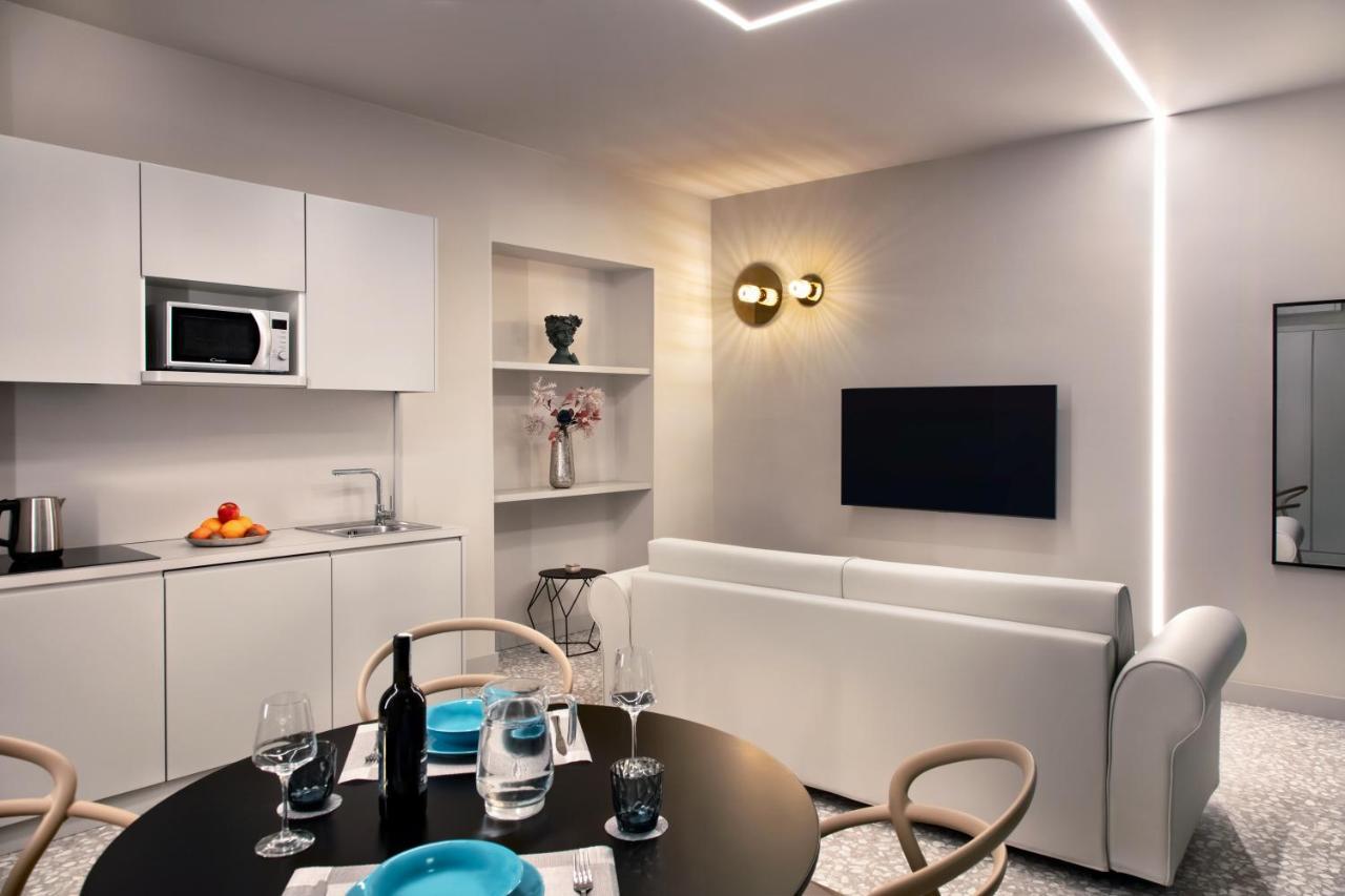 Lady Rose Hotel Наполи Екстериор снимка
