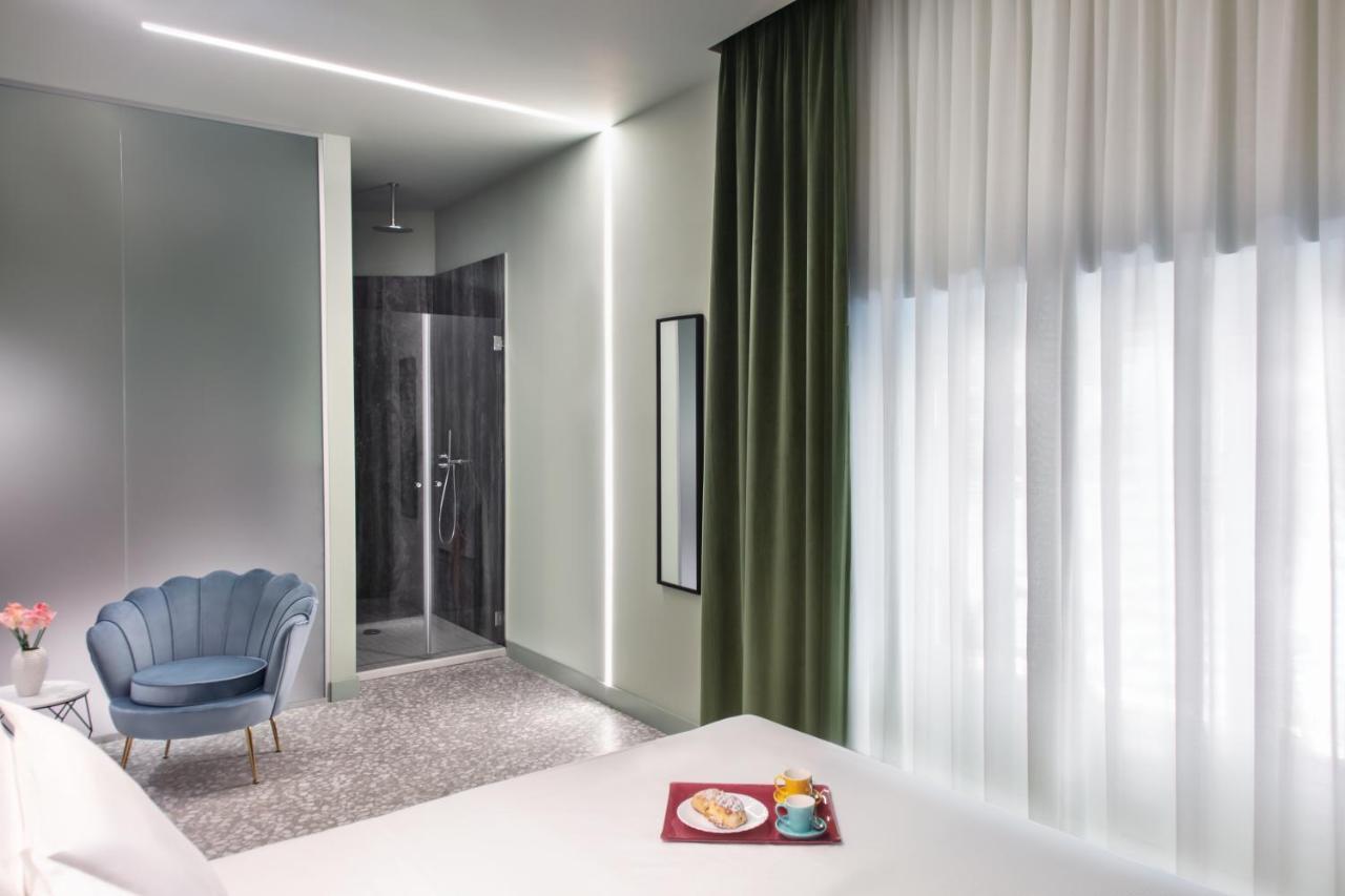 Lady Rose Hotel Наполи Екстериор снимка
