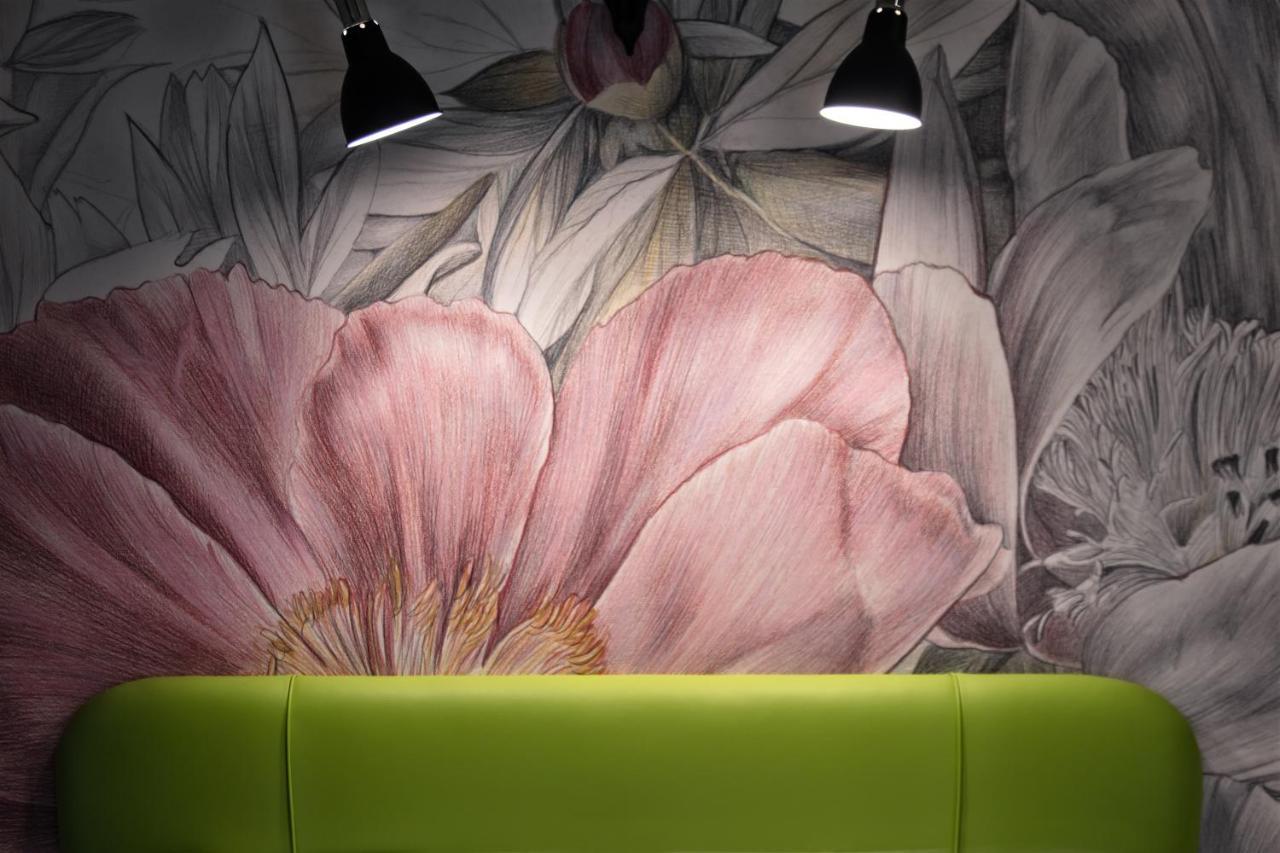 Lady Rose Hotel Наполи Екстериор снимка