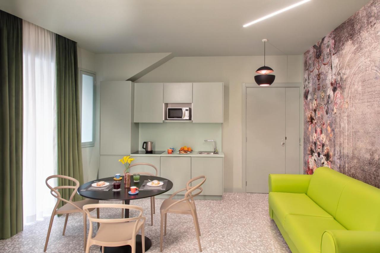 Lady Rose Hotel Наполи Екстериор снимка